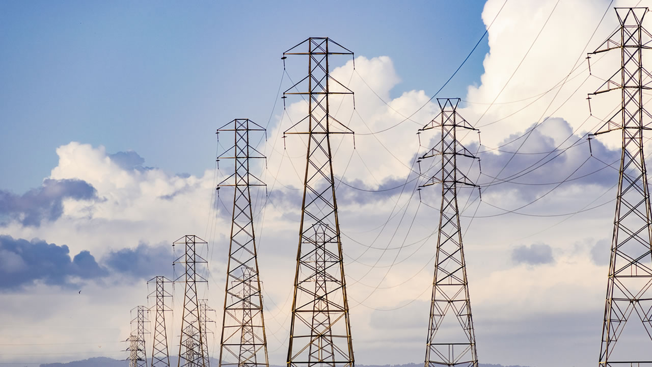 PG&E 'may need to cut power' in NorCal amid high winds