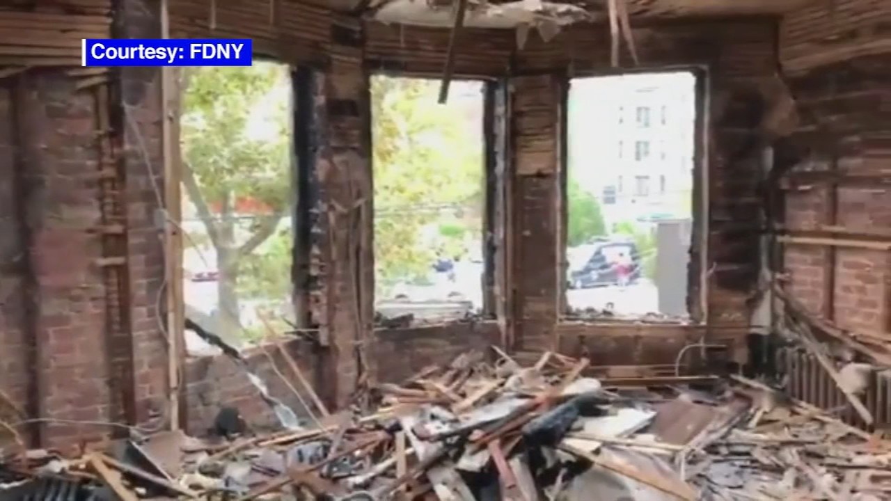 Mom charged after leaving 3 kids home during NYC apartment fire