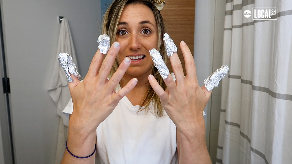 How to remove gel nail polish at home