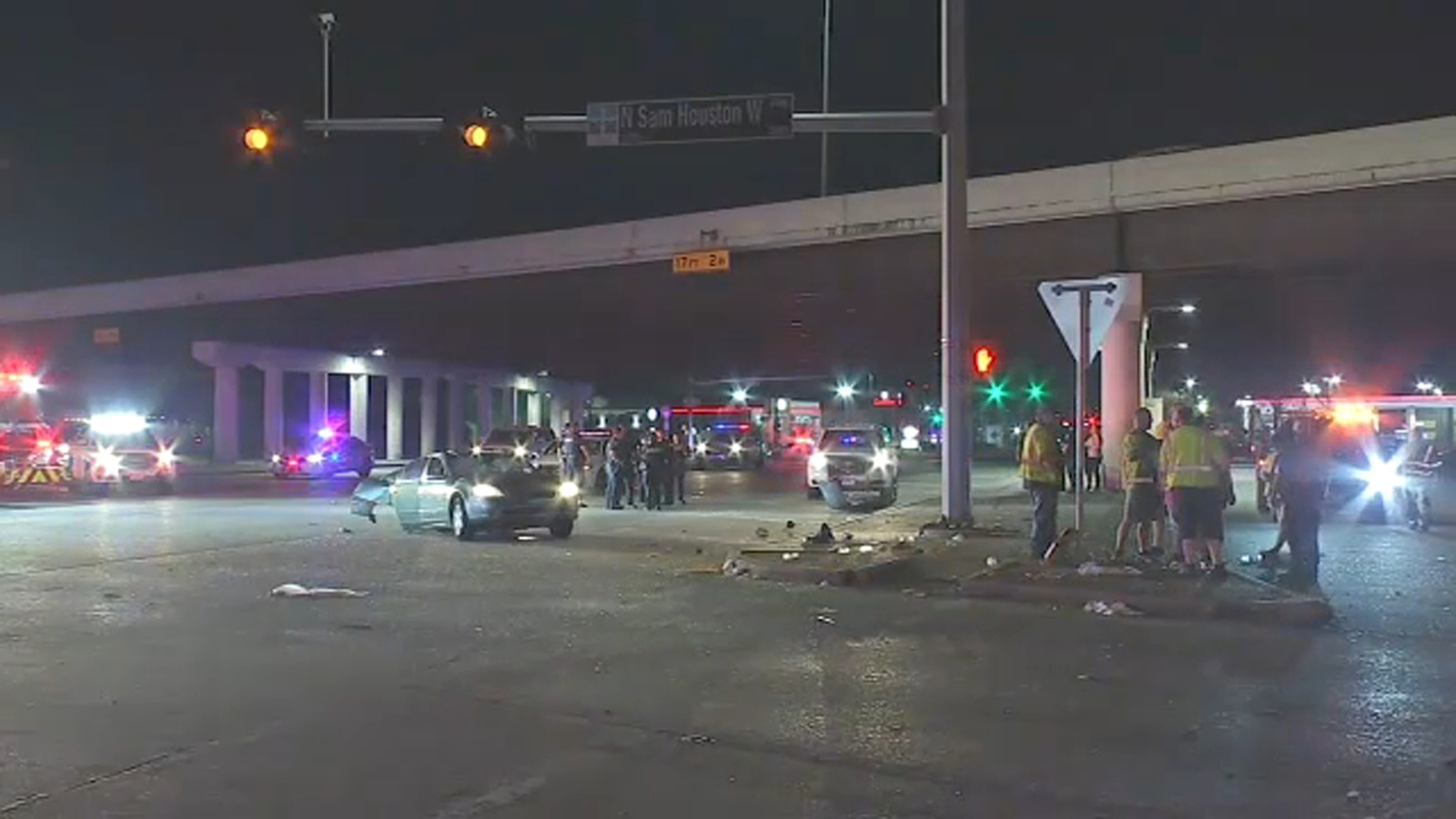 Harris County Sheriff's deputy injured in crash during chase - ABC13 ...