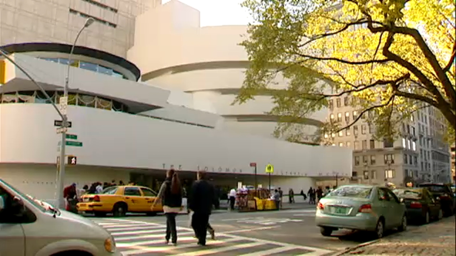 Reopen New York City Guggenheim Museum Welcomes Back Visitors On Upper East Side In Manhattan Abc7 New York