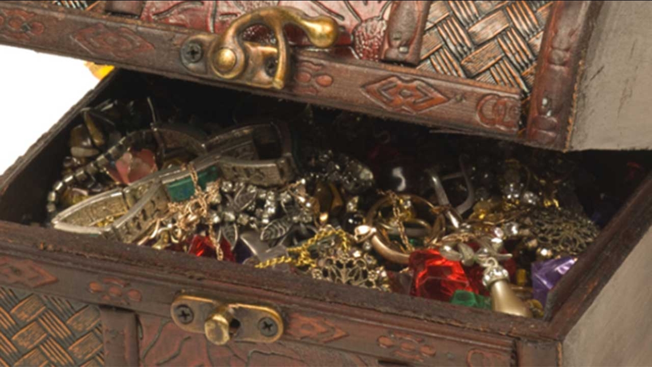 Millionaire leaves poetic clues for treasure hunters ABC13 Houston