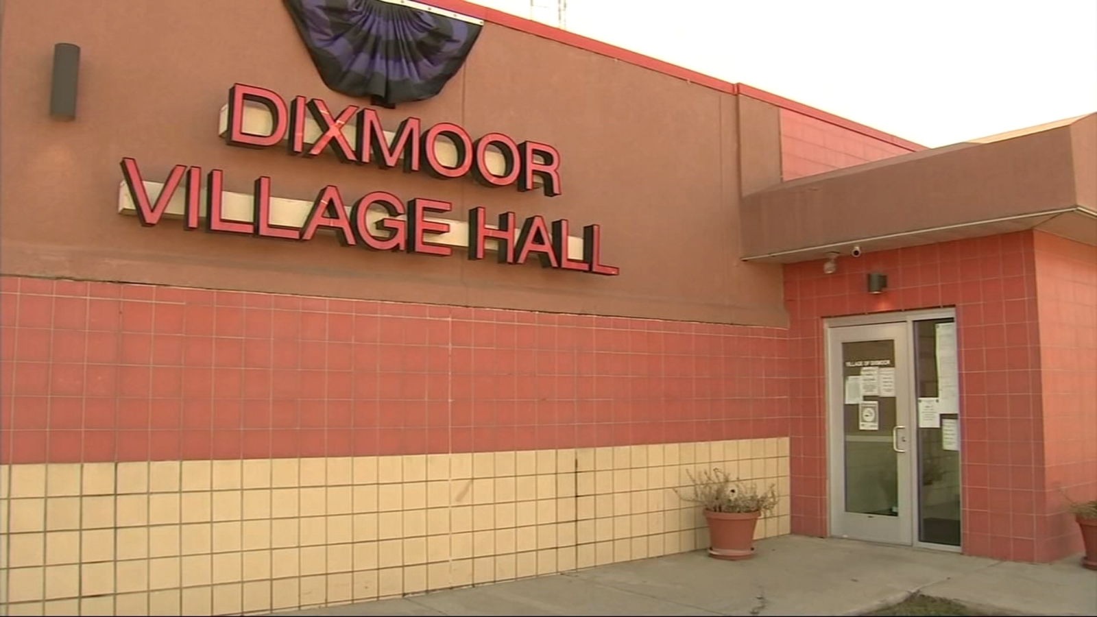 Dixmoor, IL, village employees may not get paid Friday after treasurer