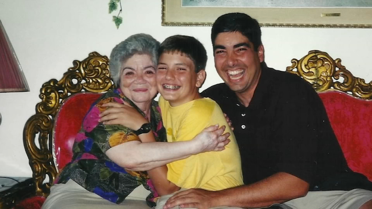 Hispanic Heritage Month 2020 Abc7 S Mark Rivera Reflects On Puerto Rican Culture Being Chicago Latino Abc7 Chicago