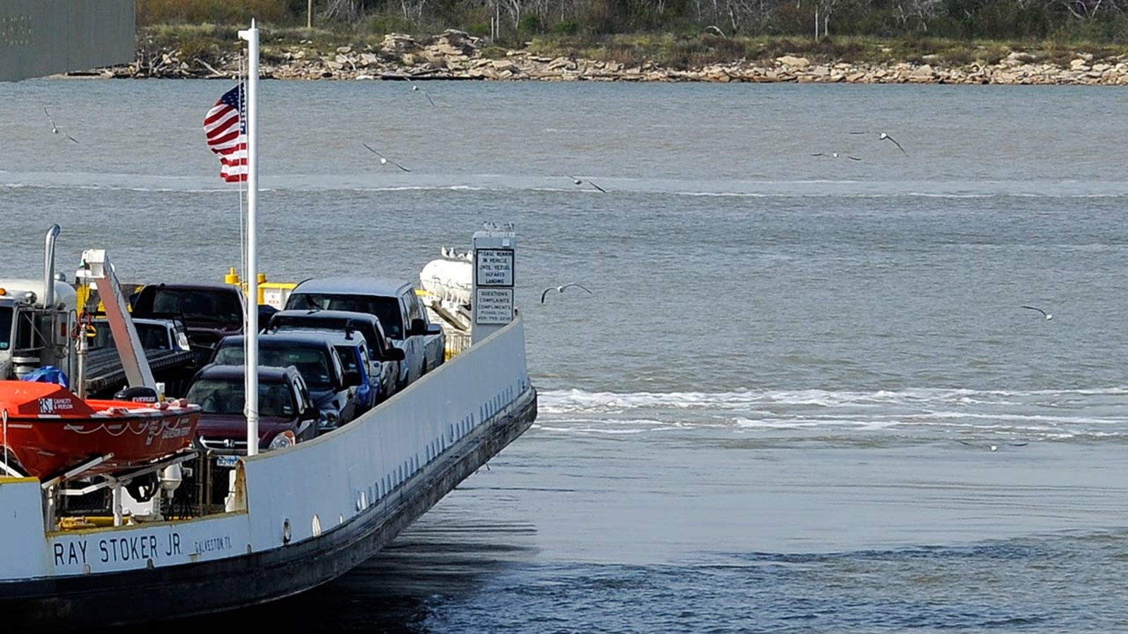 Bolivar ferry operations resume following search for missing man