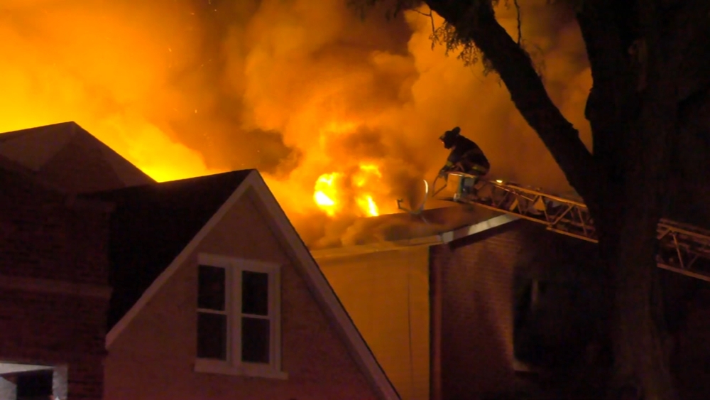 Chicago firefighter injured in Humboldt Park extra-alarm blaze