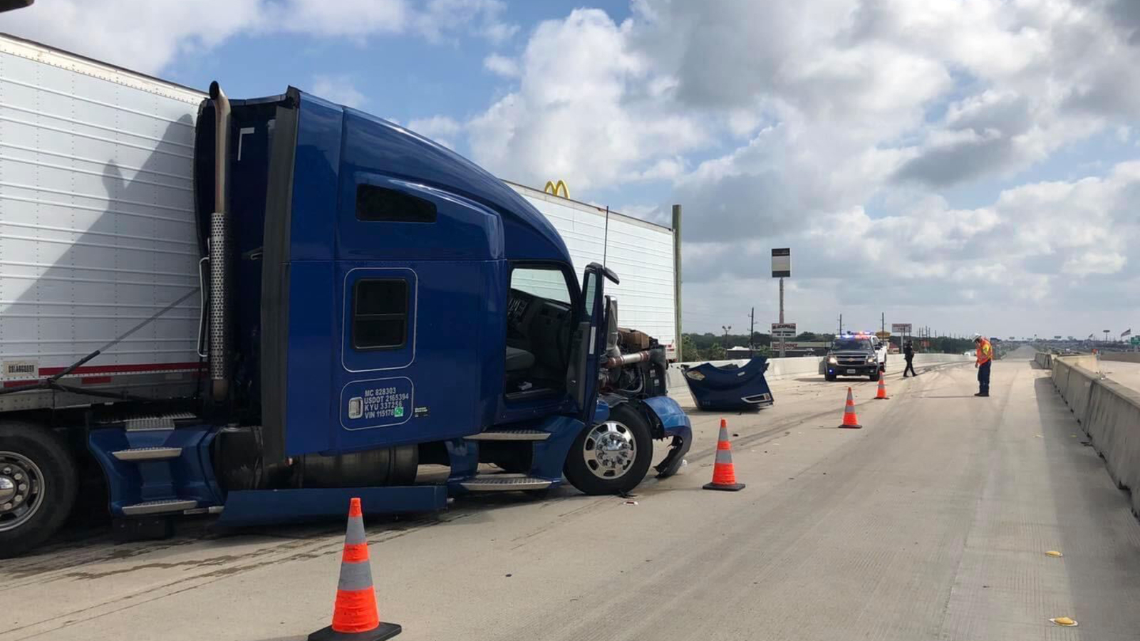 HOUSTON TRAFFIC US 59/I69 southbound lanes closed in Rosenberg due to