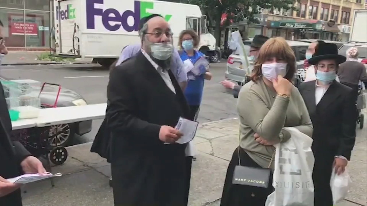 Cuomo's threat dismissed by mayor as religious groups take stand