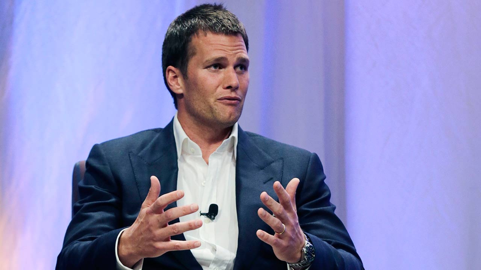 Appeals court rules Tom Brady must serve 4 game Deflategate