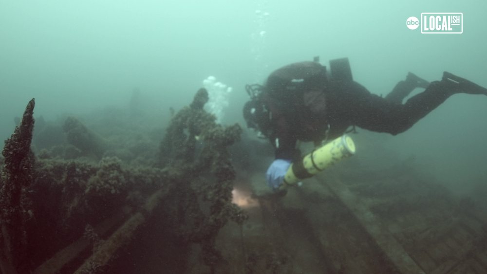 Mystery shipwreck discovered near Chicago
