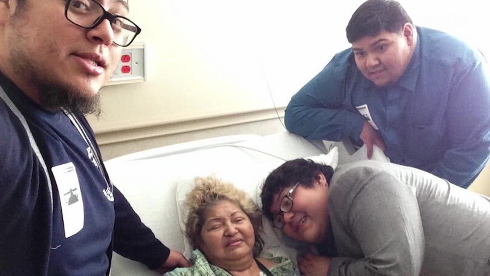 3 Houston brothers lost 100 lbs. each to honor mother's memory