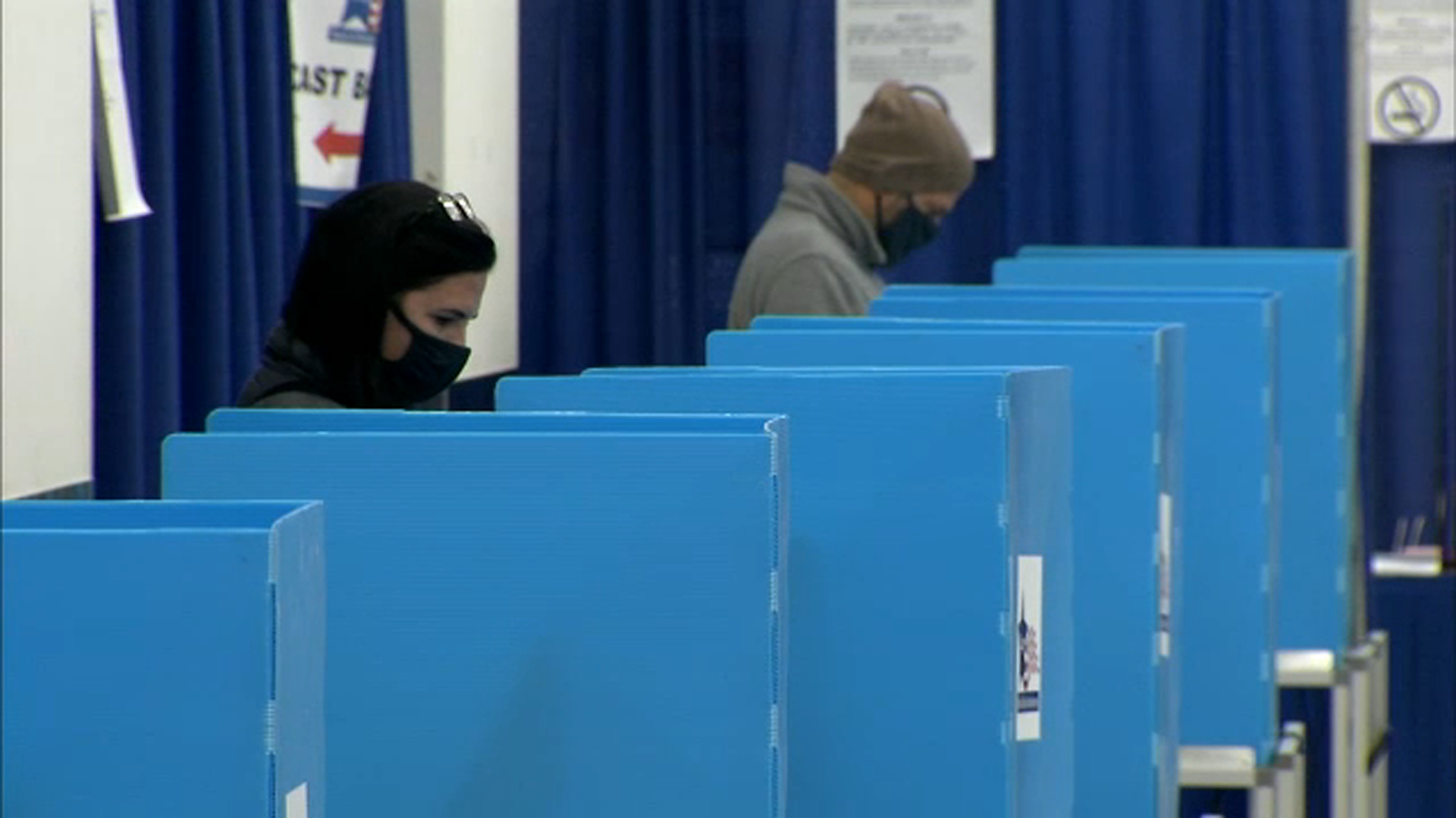 Billionaires battle over proposed graduated income tax amendment