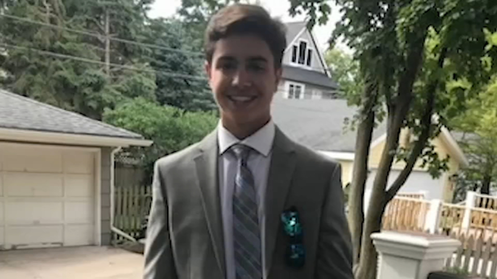 Michael Lang University Of Dayton Freshman From La Grange Who Died Of Covid 19 Remembered By Family Abc7 Chicago