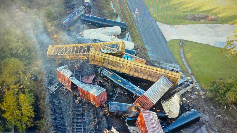 Train Derailment Forces Evacuation Near Texas Louisiana Border 6abc Philadelphia