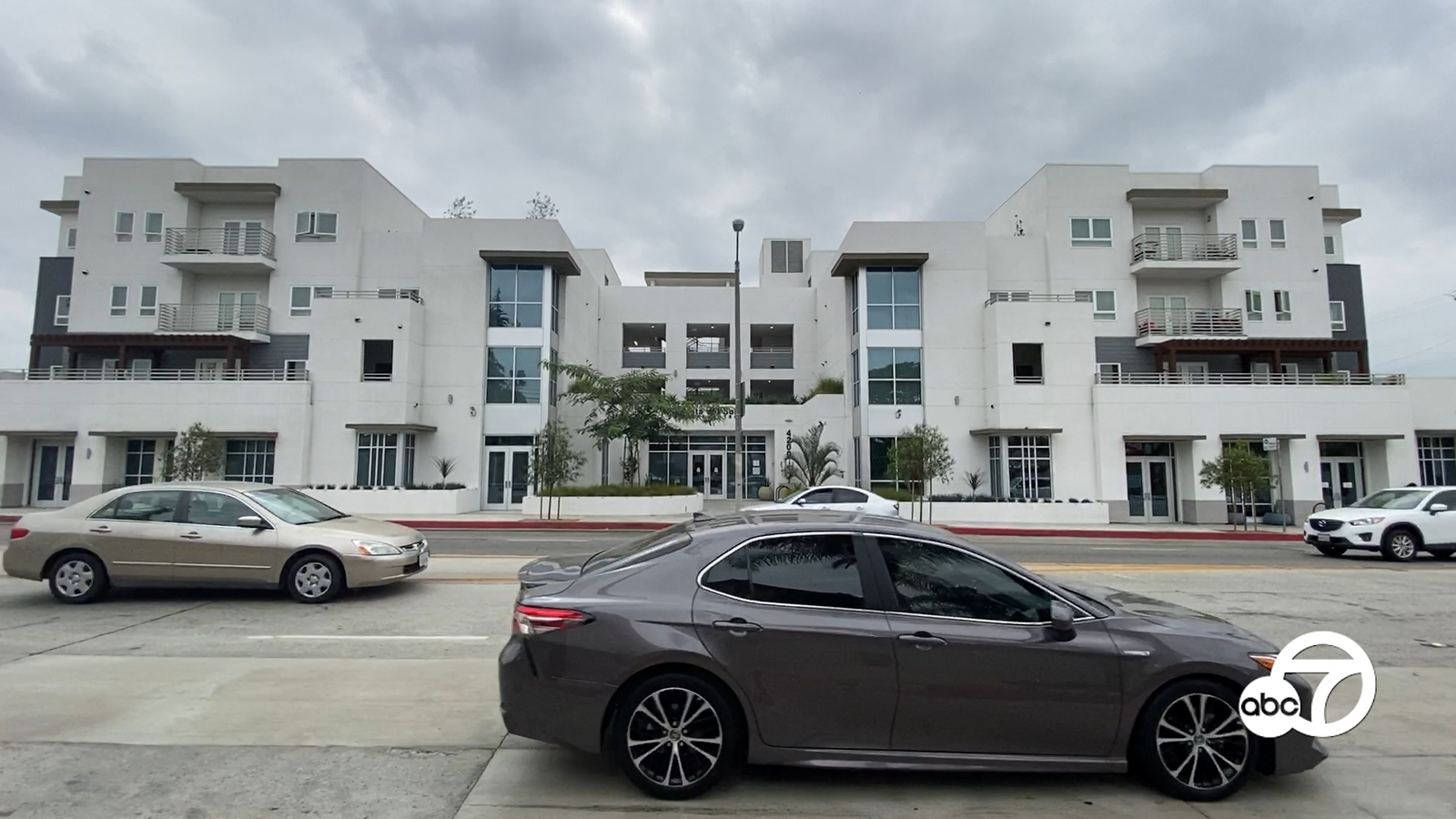 Affordable apartment complex opens in East LA for homeless, low-income ...