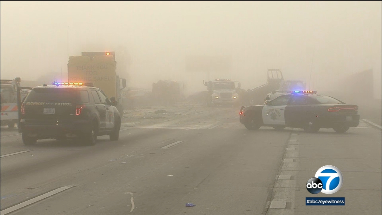 2 killed in wrong-way crash amid fog on 405 Freeway