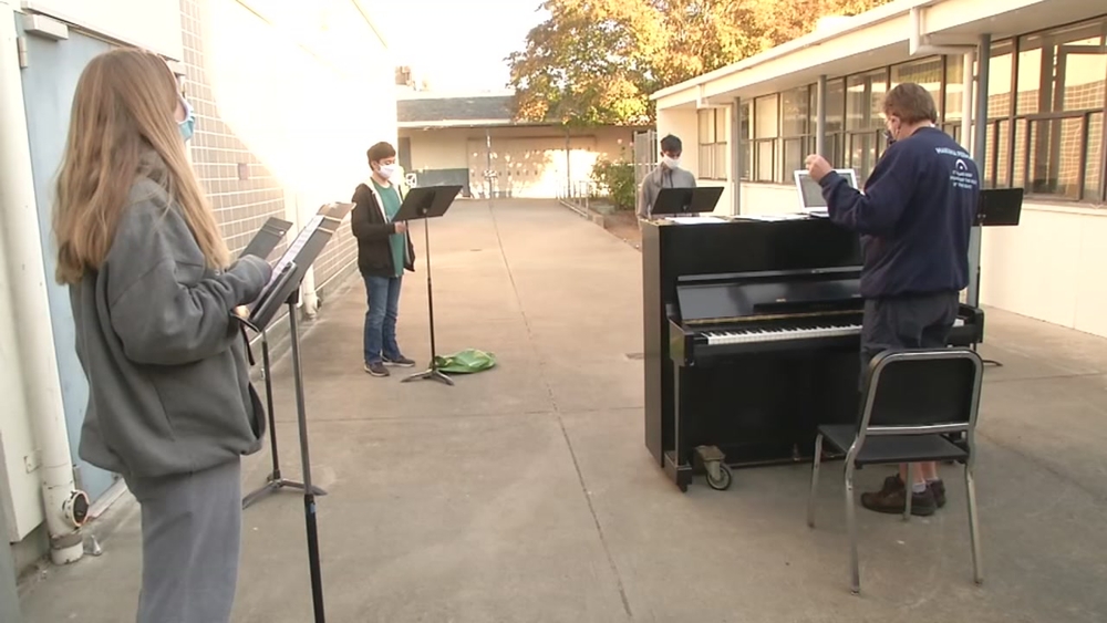 East Bay high school choir students return to campus amid pandemic