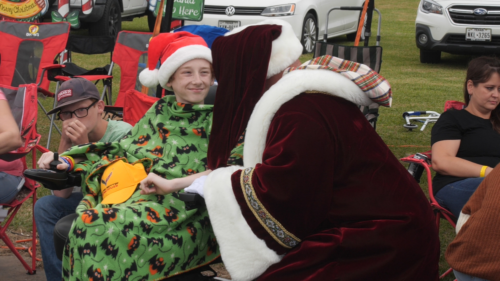 Early Christmas parade for 14-year-old battling bone cancer