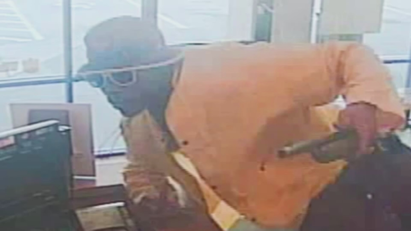 5K reward offered in search for NW Houston pizza robbery suspect