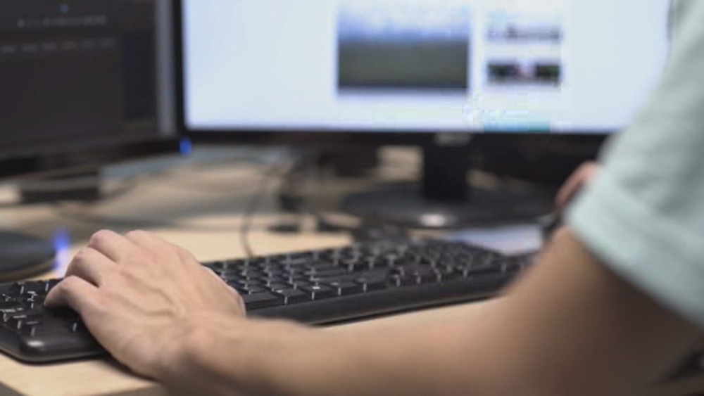 CDC: Employees in the office double their risk of getting COVID-19