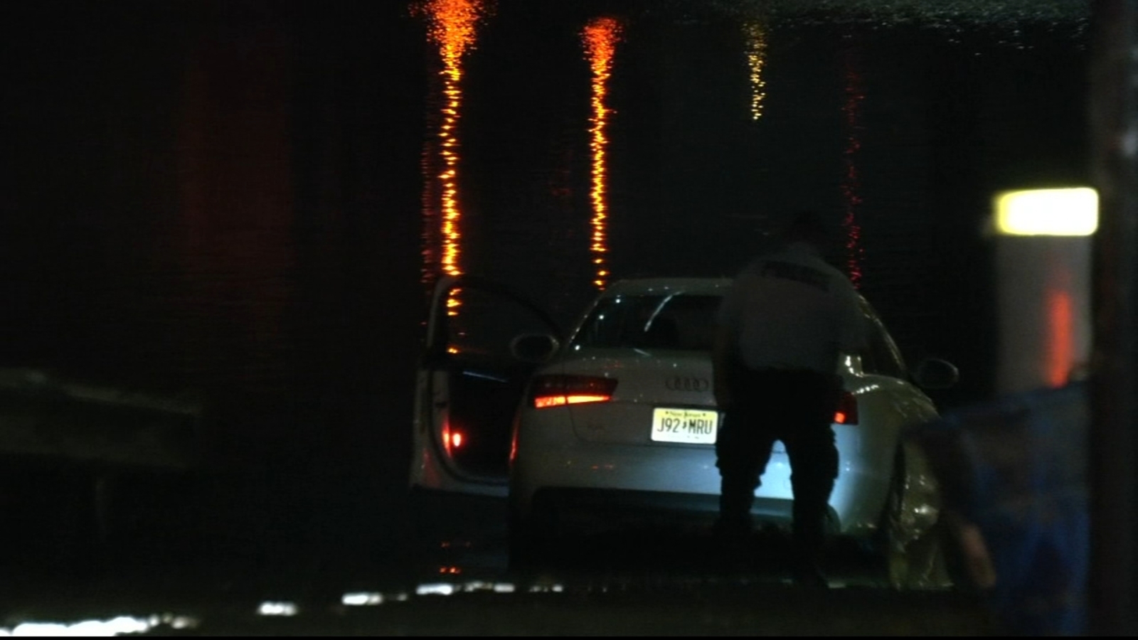 Philadelphia driver faces DUI charges after driving into Delaware River ...