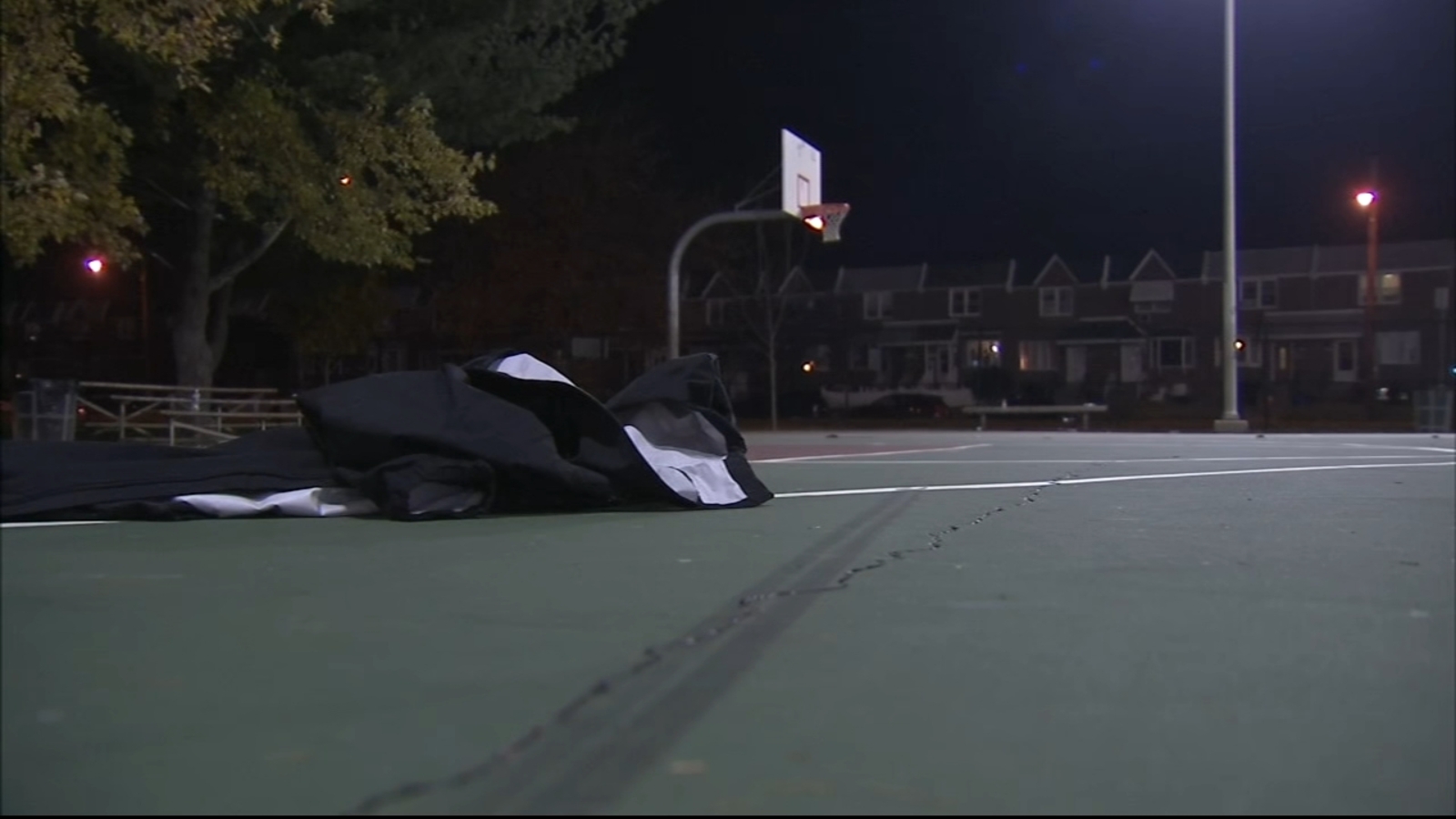 2 teens shot on Philadelphia basketball court on Academy Road - 6abc ...