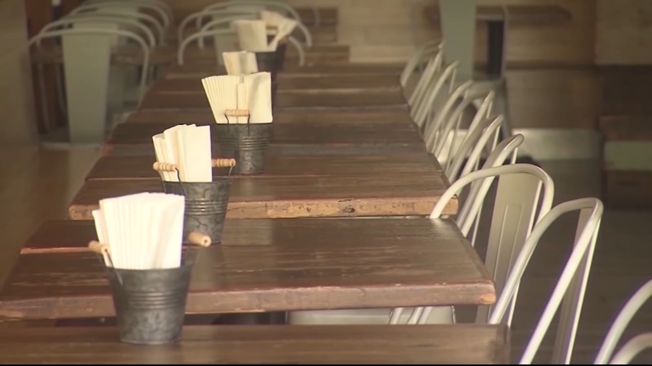 "Hunker down" to help stop COVID-19 spread during holidays, expert says