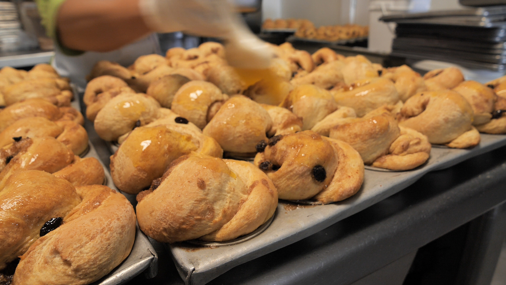 Monument Inn: Best cinnamon rolls in Texas!