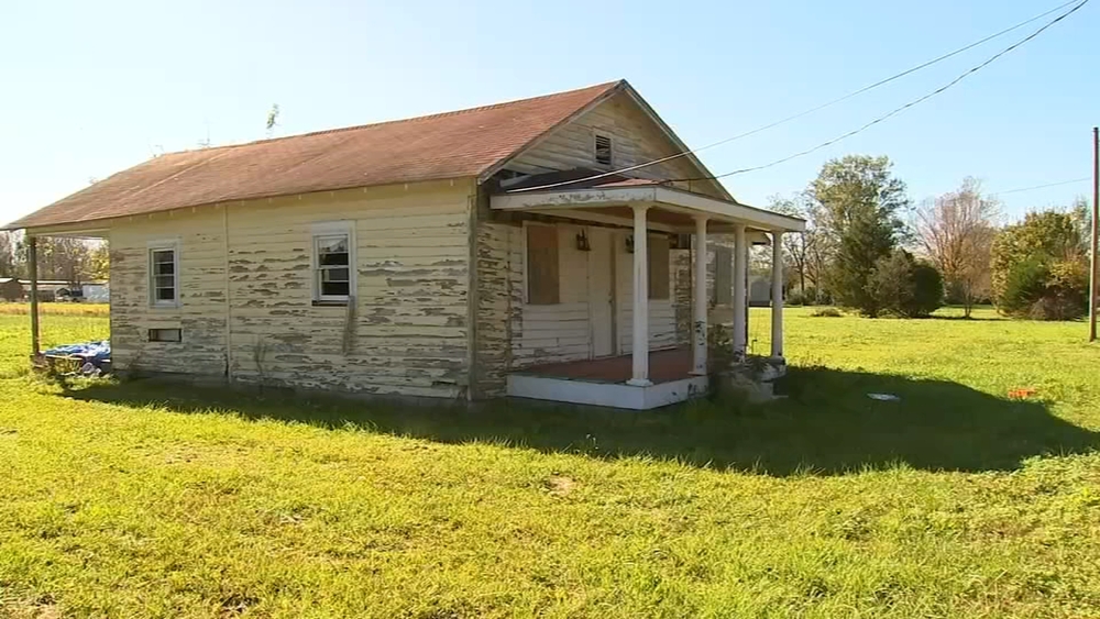 Nearly 80 homes abandoned in small North Carolina town but town can only afford to remove 9