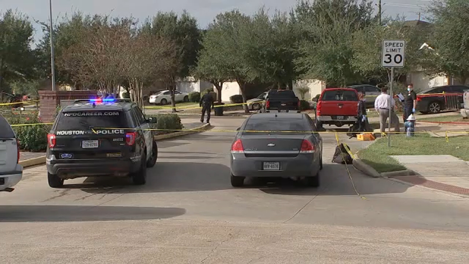 Southwest Houston man shot to death while trying to stop car burglar ...