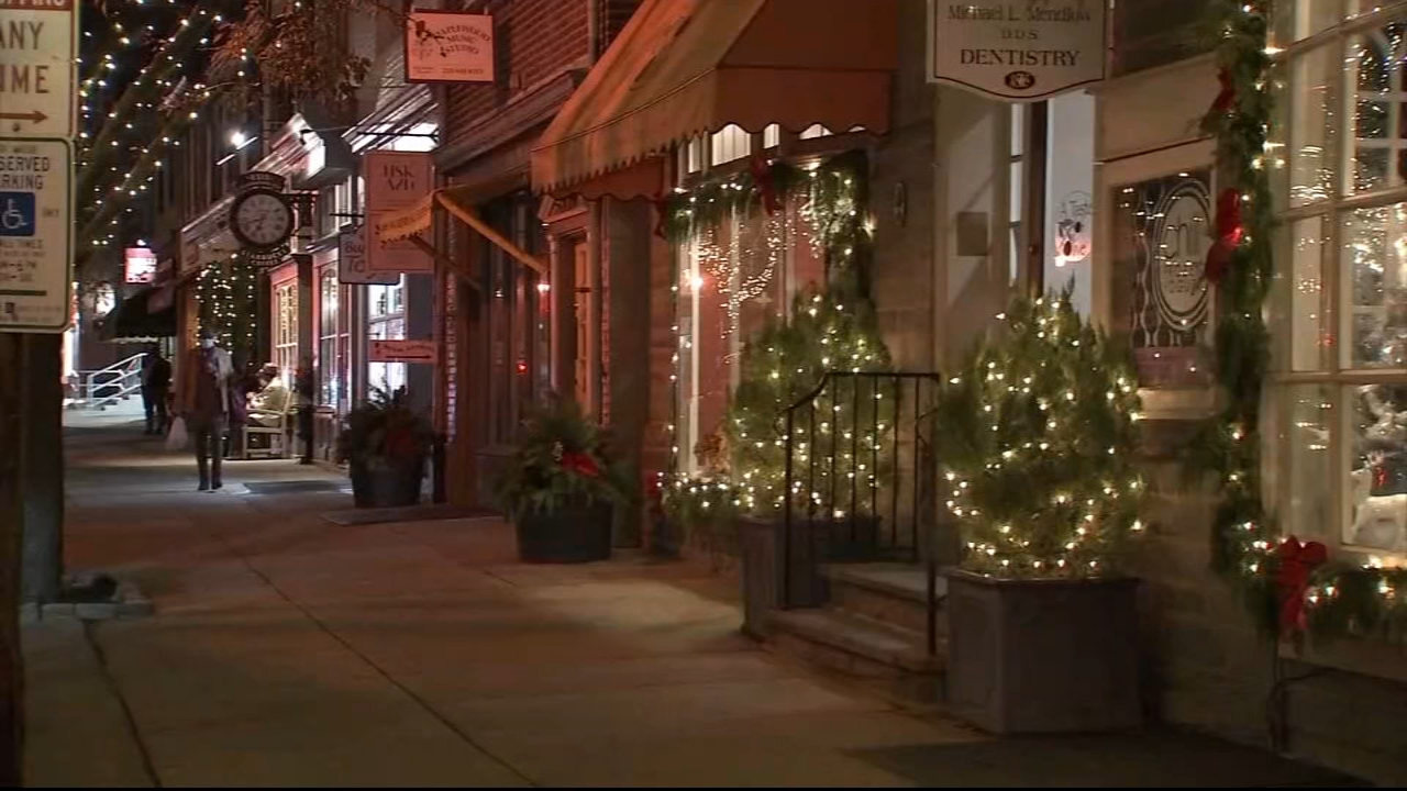 Despite partial shutdown, city holiday traditions continue