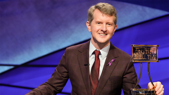 Ken Jennings pays tribute to Alex Trebek during first ...