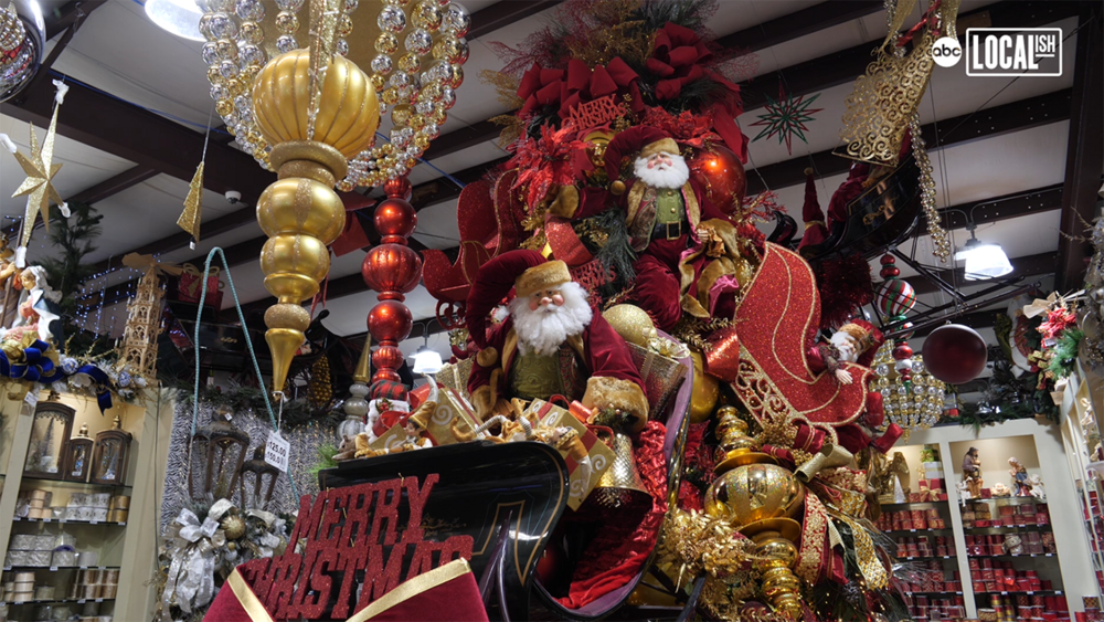 Take a tour of this Christmas wonderland of holiday decor!
