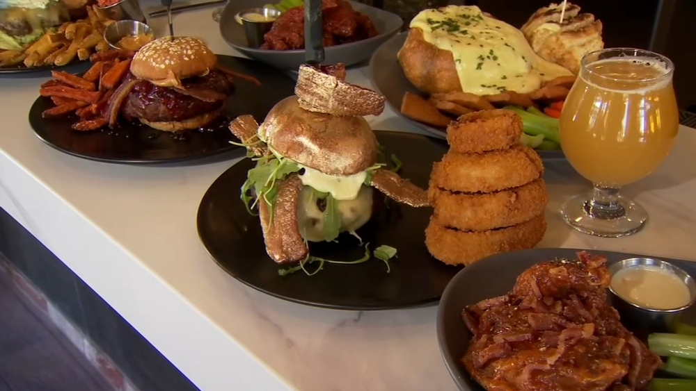 New burger restaurant opening in Fashion Fair Mall