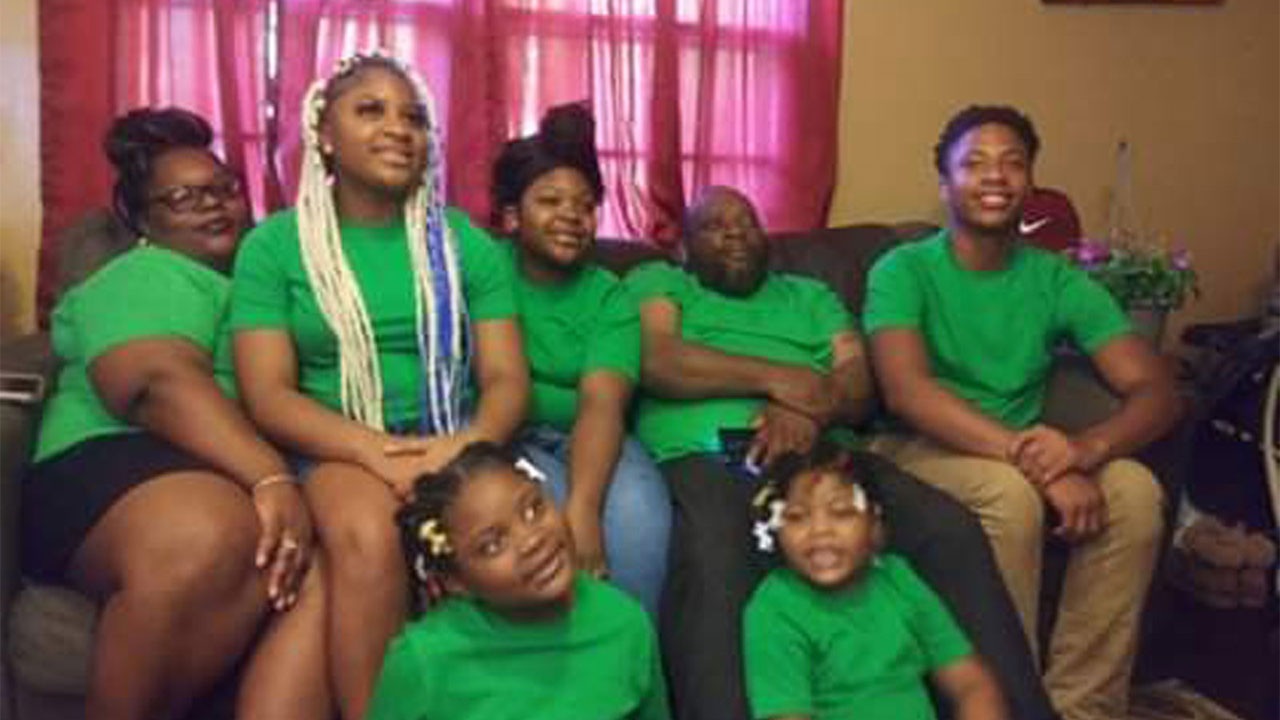 Woman raising 12 kids after her sister, brother-in-law die of COVID-19