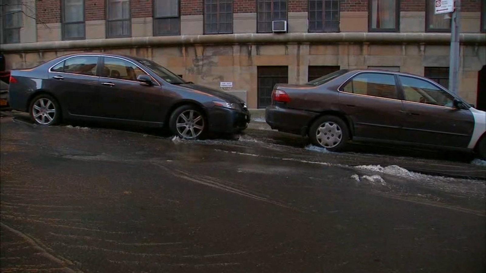 Upper West Side water main break leaves hundreds of residents without ...