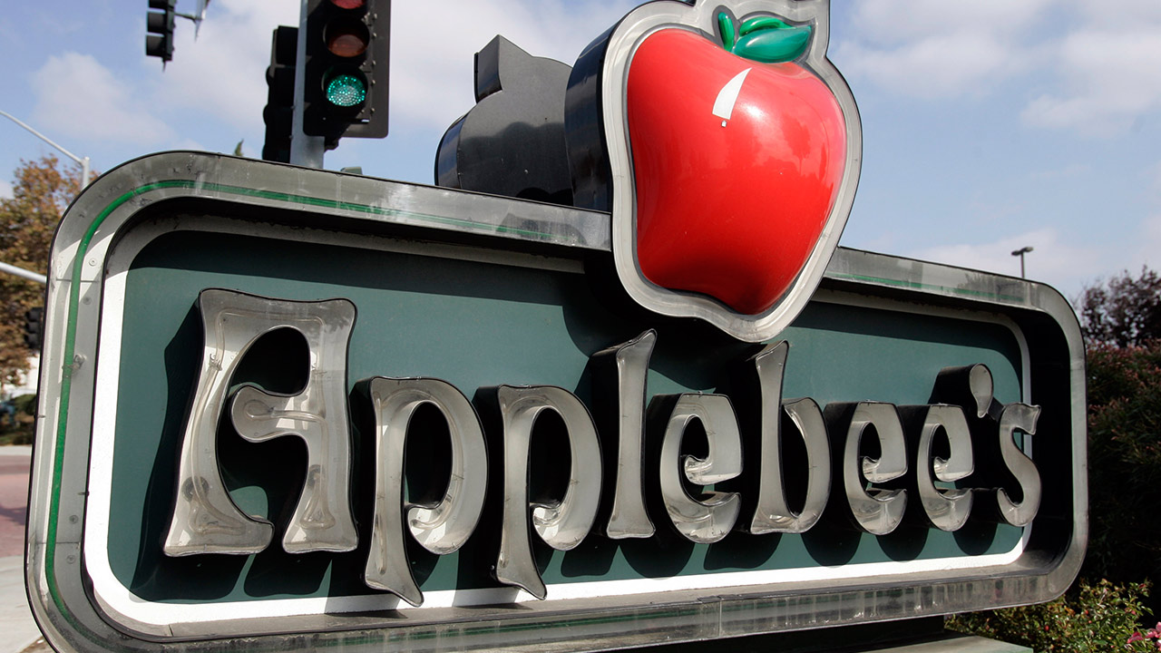 Exterior of an Applebee's sign near their restaurant in Milpitas, Calif., Tuesday, Oct. 30, 2007.