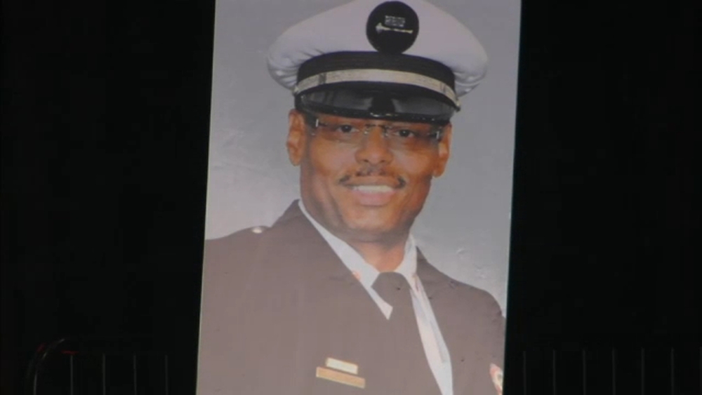 Funeral held for CFD Lt. Dwain Williams killed in attempted Morgan Park carjacking