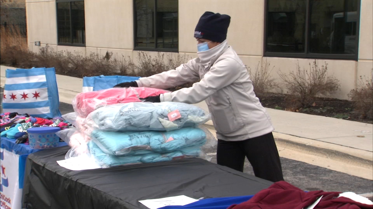Chicago coat drive hosted by South Shore Drill Team meant as 'thank you' to community