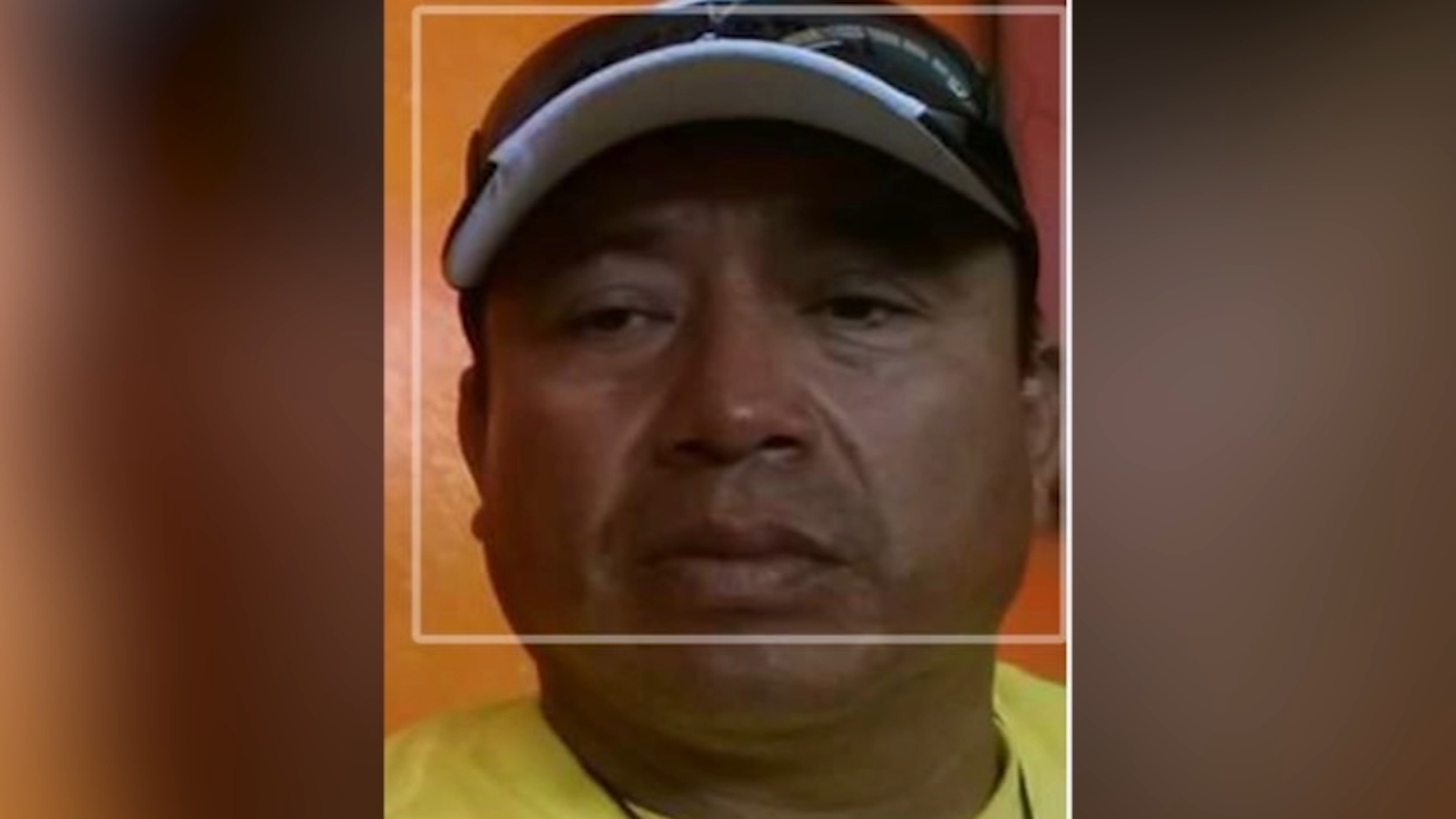 Houston Police Looking For Carlos Benjamin Pena Who They Believe Sexually Abused Child For Years Abc13 Houston