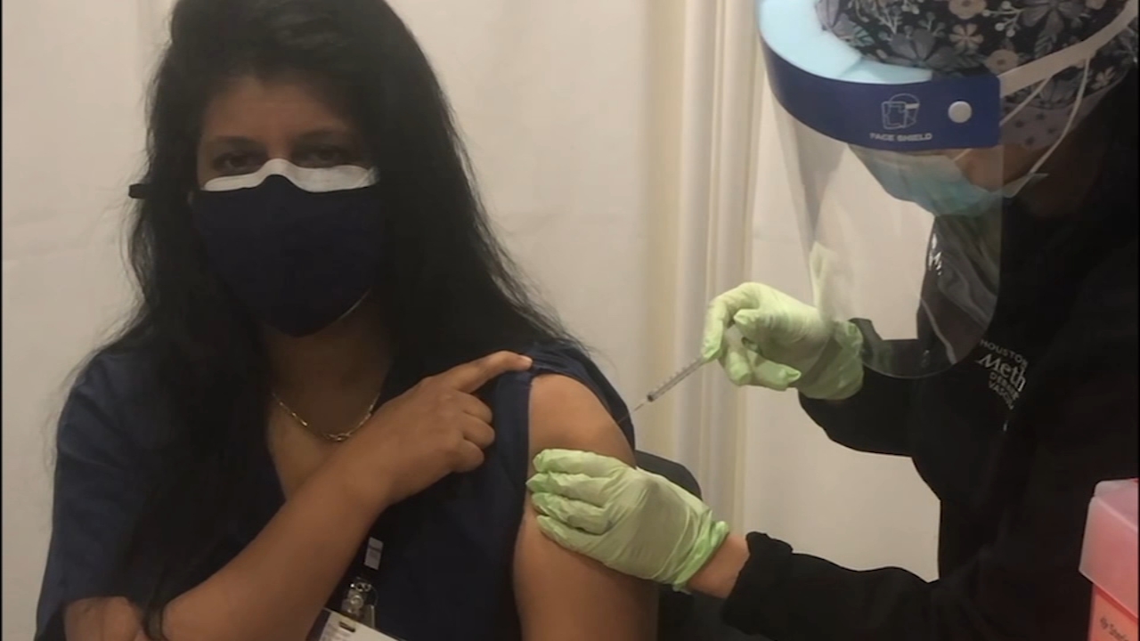 Houston doctor uses Twitter to share post vaccine journey