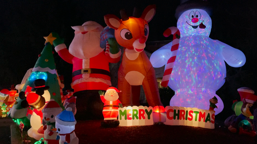 NJ house displays over 240 holiday inflatables