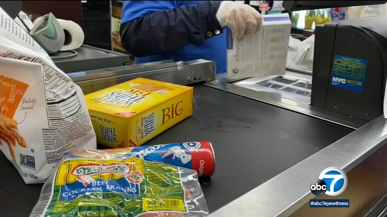 LA considers 'hero pay' for grocery workers amid COVID pandemic