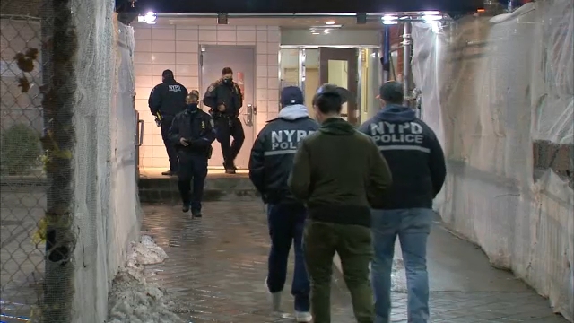 Police: NYC home invasion leaves 2 people shot, 3rd person injured