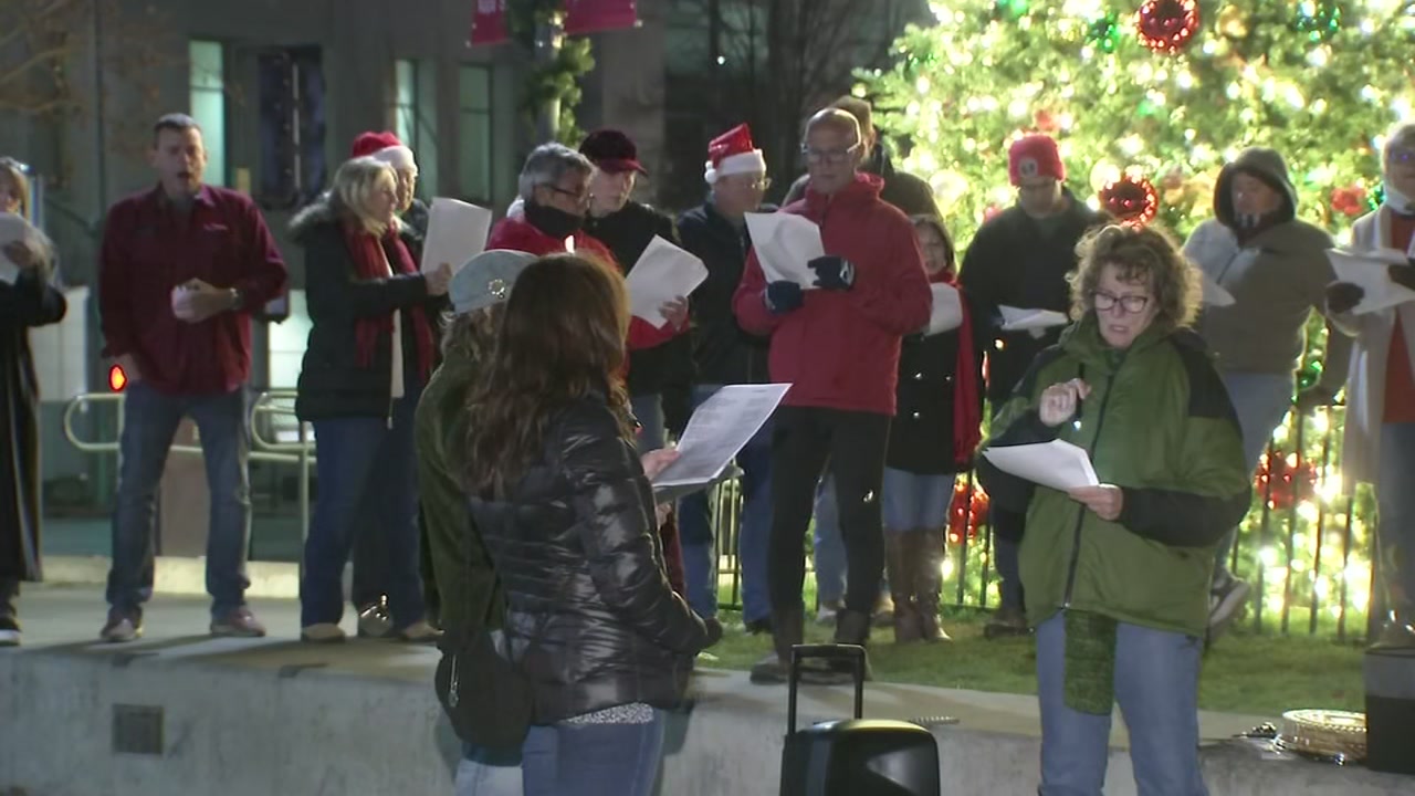 Napa carolers gather in defiance of state lockdown order