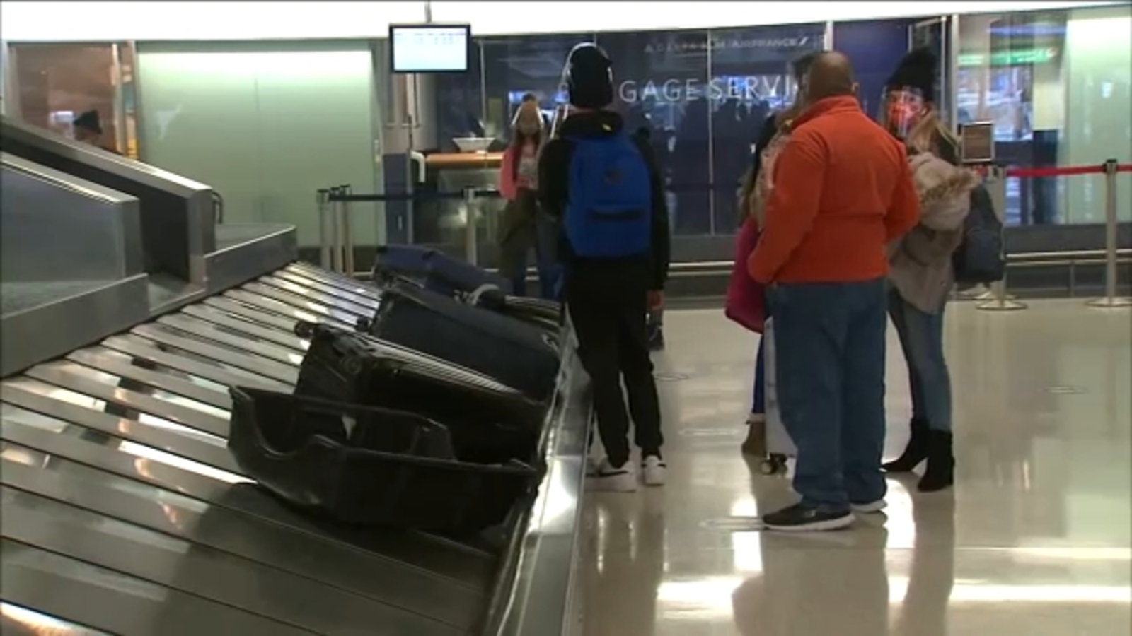Christmas travel appears heavy despite COVID warnings - Vimarsana News