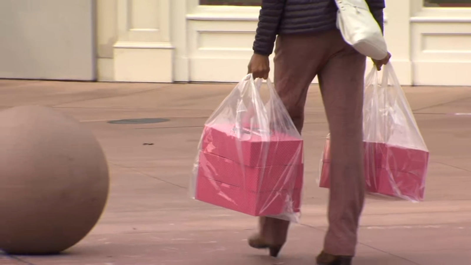 Fresno sees smaller crowds for lastminute Christmas shopping ABC30