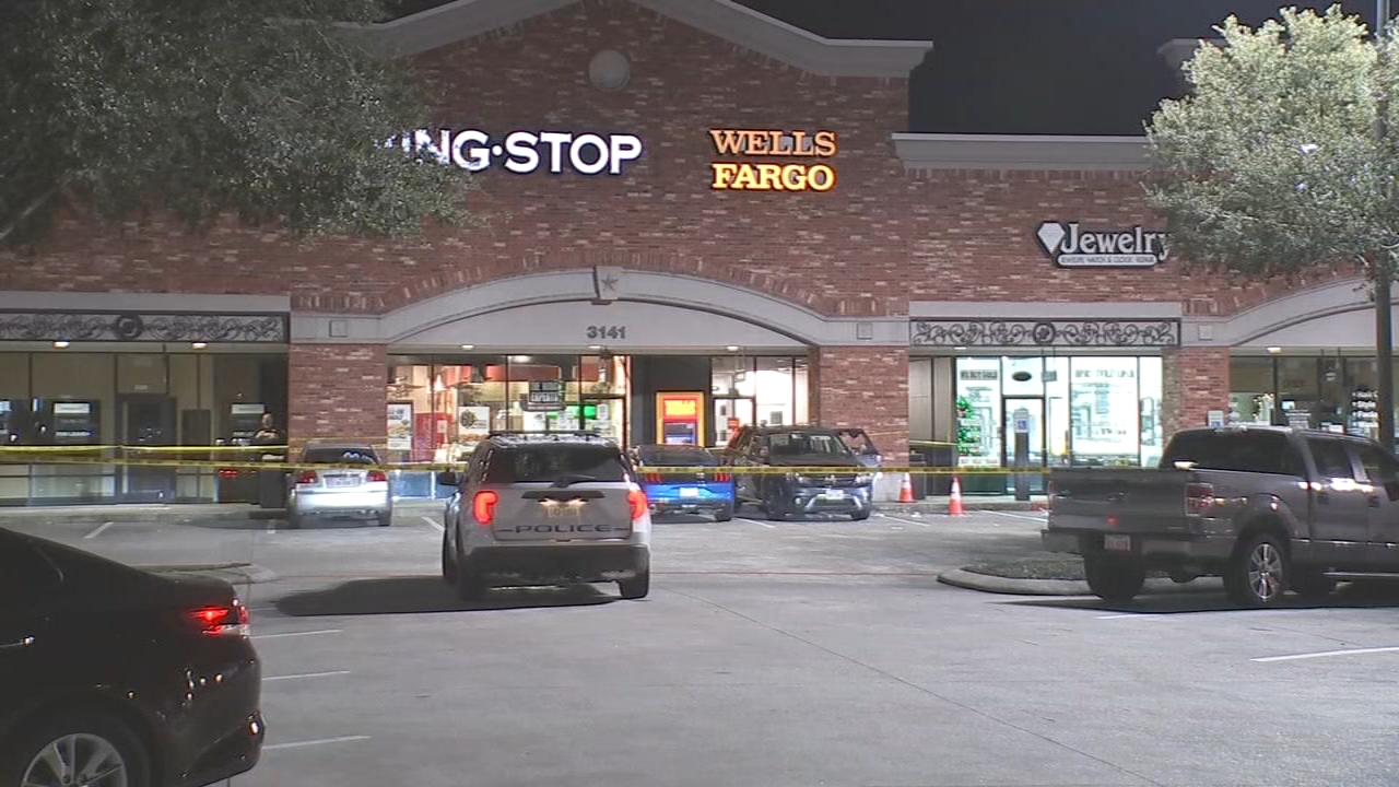 Man shot multiple times outside Friendswood Wingstop