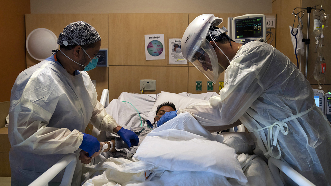 US hits record for COVID-19 deaths -- again