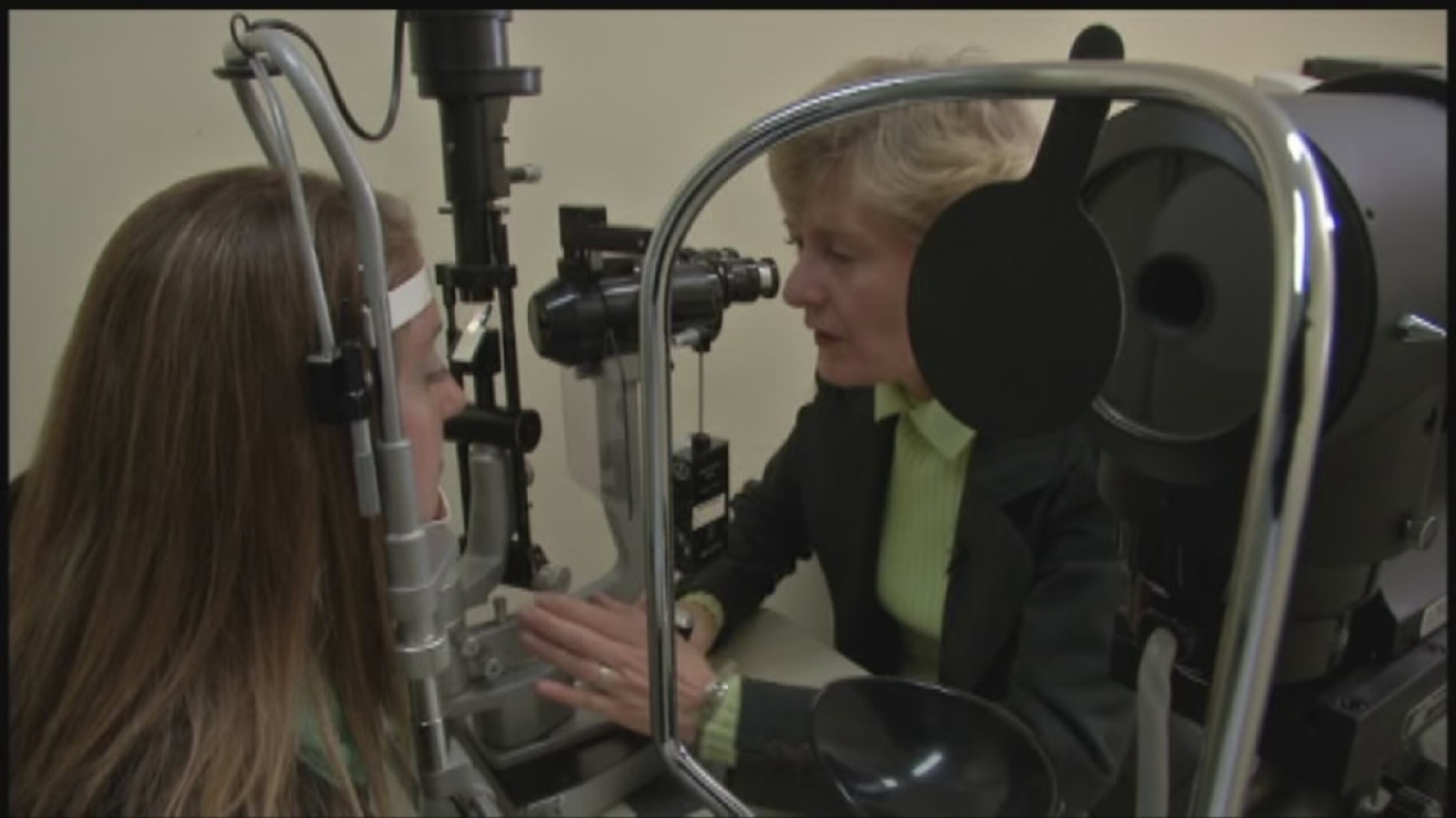 Houston optometrist offers ways to save your eyes in technology age ...